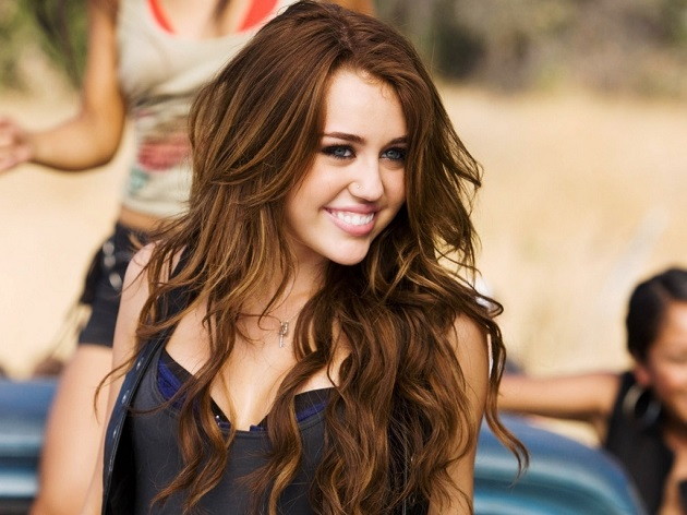 Miley Cyrus Net Worth, Height, Age and More