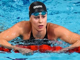 Italian Swimmer Federica Pellegrini Didn't Know Why The Crowd was Cheering Until She Turned Around